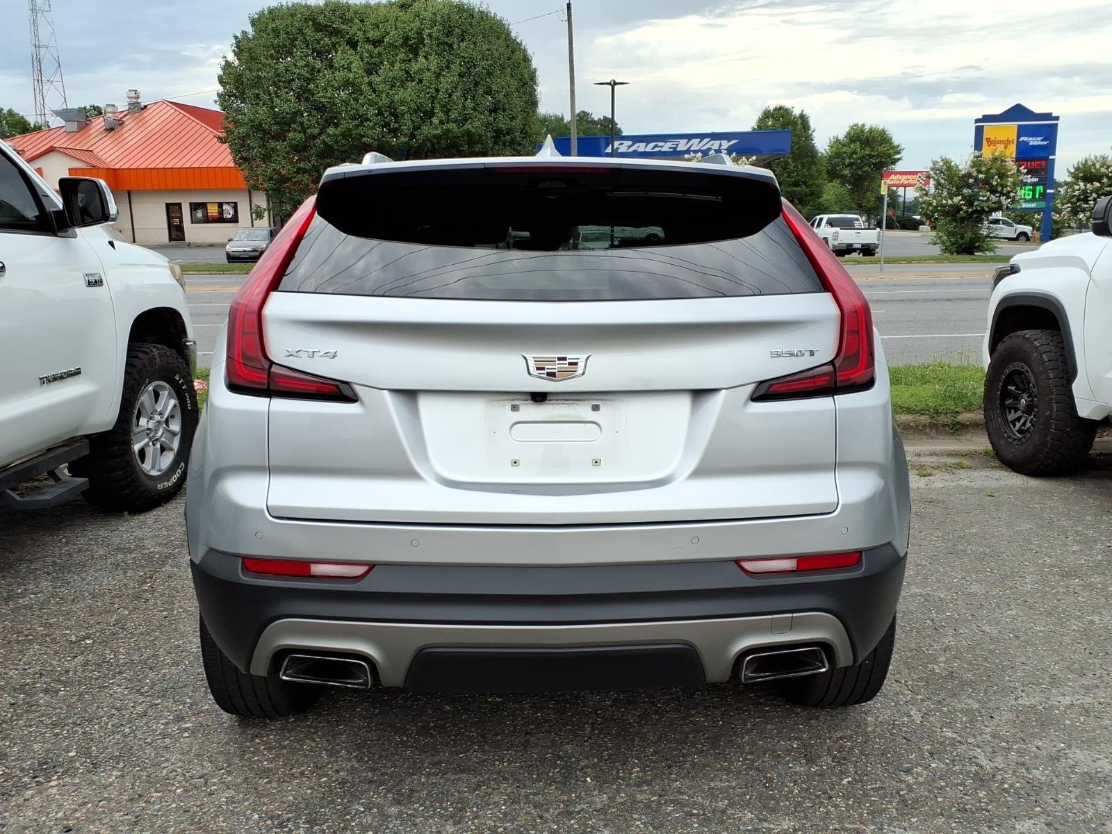 Used 2020  CADILLAC PREMLUXU image 5