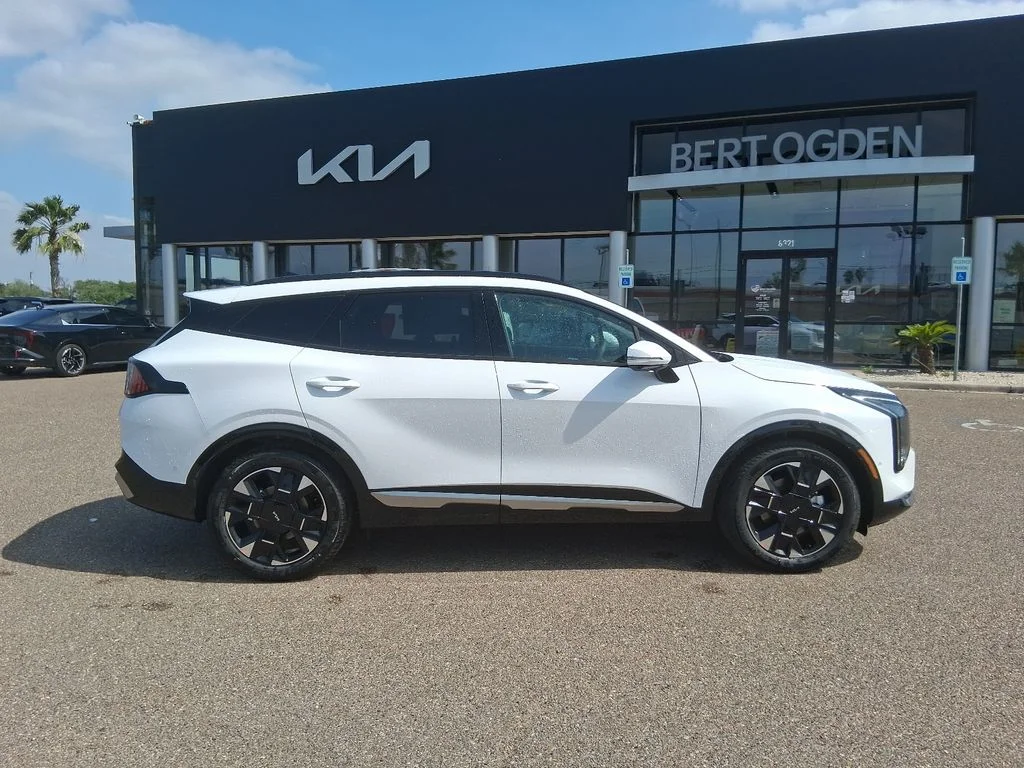 New 2026 White Kia SX-Prestige image 3