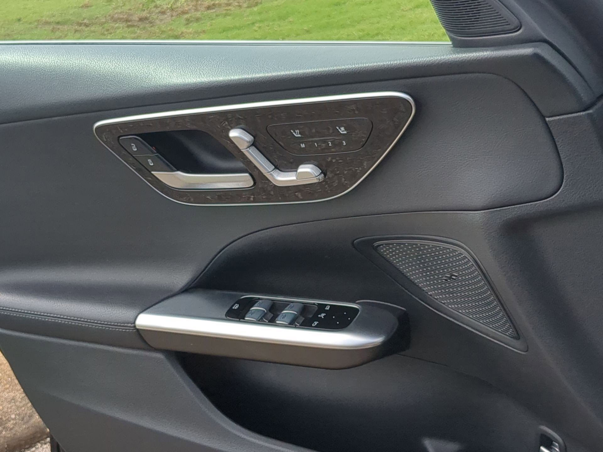 2025 Mercedes-Benz C-Class Sedan C 300 - Photo 13