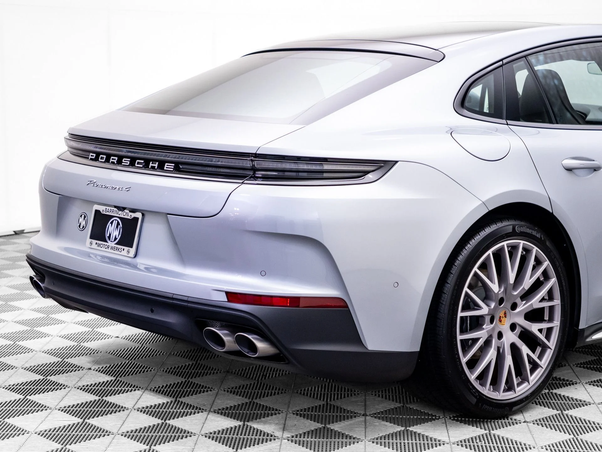 New 2026 Silver Porsche 4 image 33