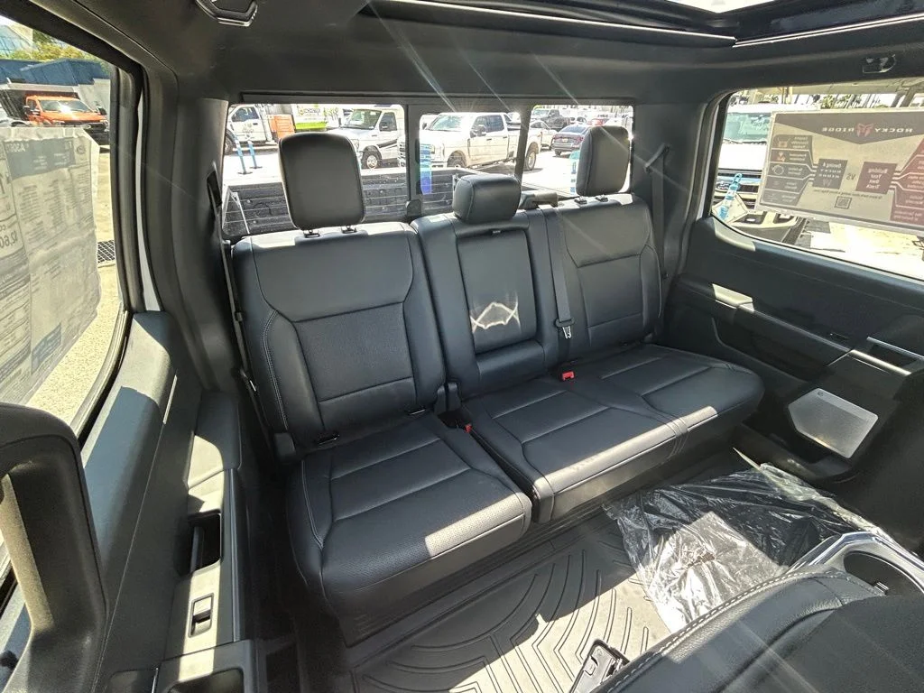 New 2026 Oxford White Ford Lariat image 35