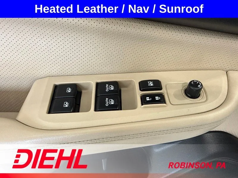 Used 2015 White Subaru 2.5i image 20