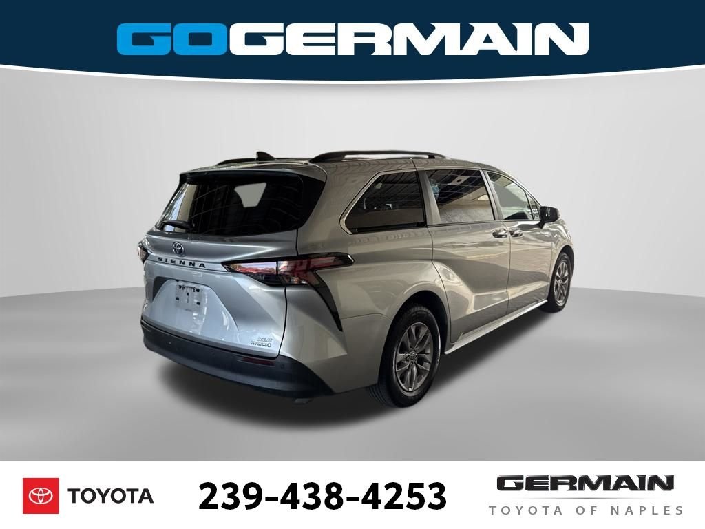 Used 2022 Silver Toyota XLE image 9