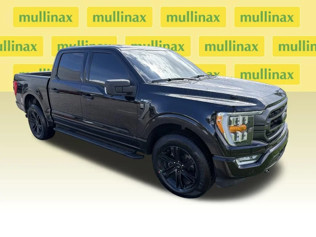 Used 2022 Black Ford XLT image 1
