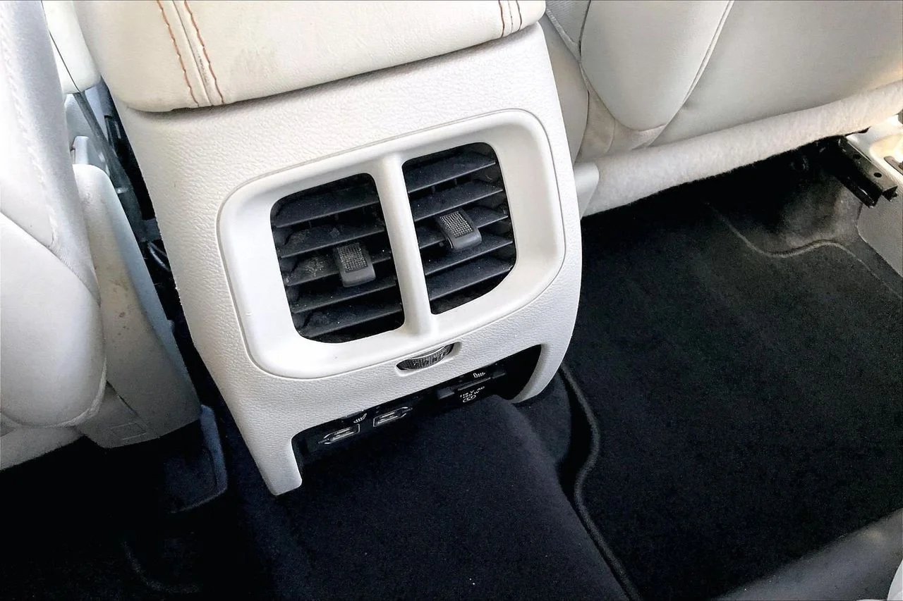 Used 2022 Blue Jeep Limited image 17