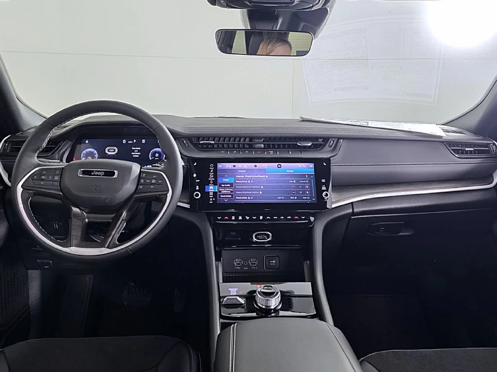 Used 2026 Silver Jeep Altitude image 2