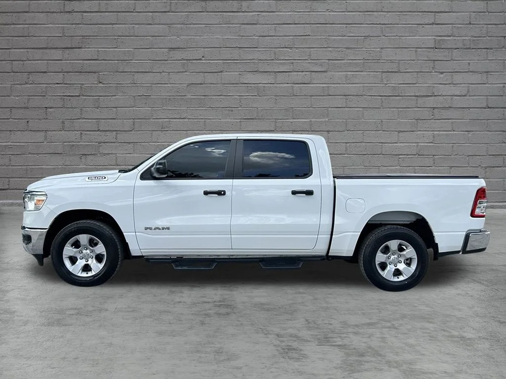 Used 2023 White Ram Big Horn/Lone Star image 9