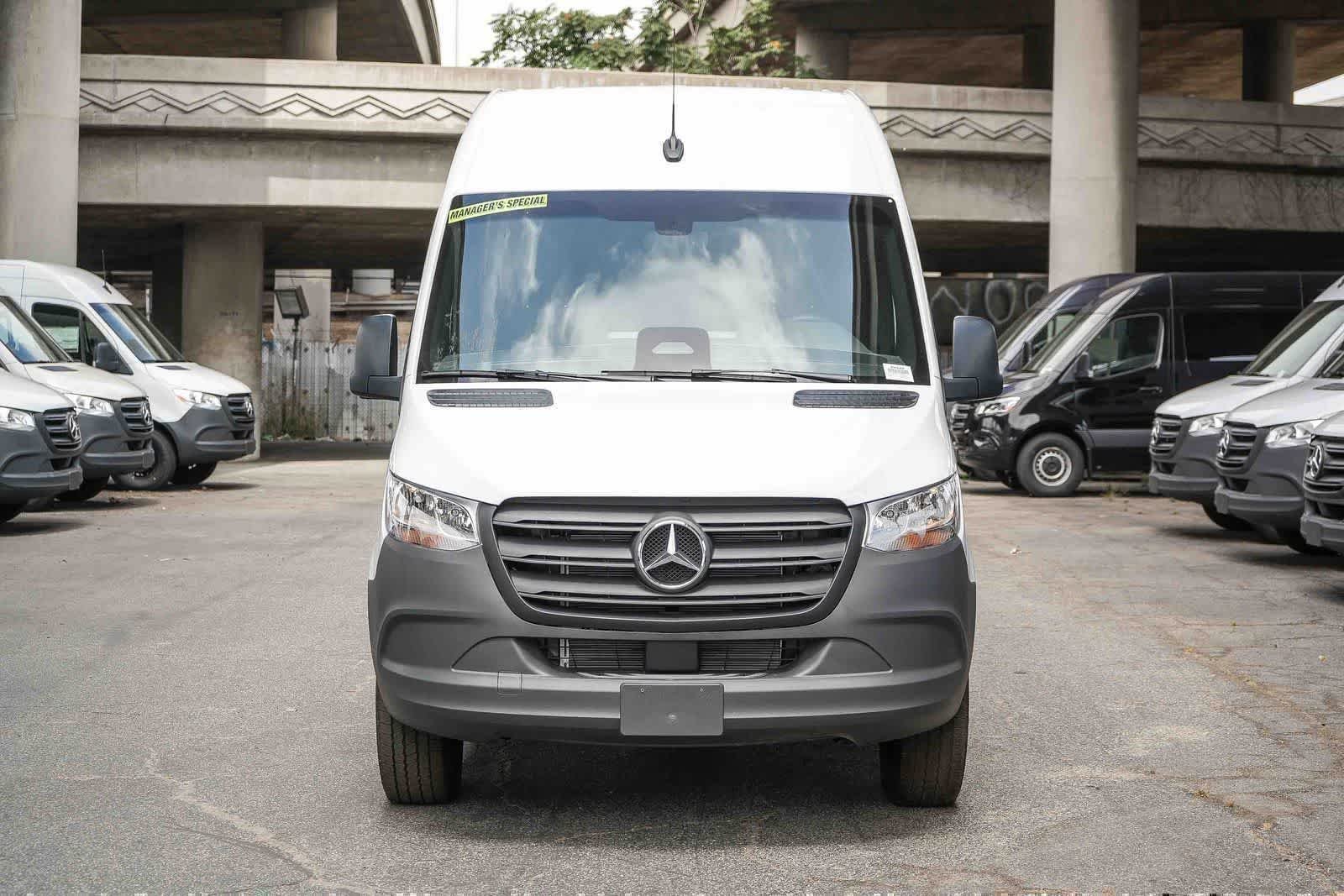 New 2026 Arctic White Mercedes-Benz Cargo 170Ext High Roof RWD 2.0L I4 Diesel Turbo HO image 37