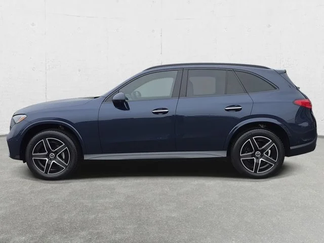 Used 2023 Starling Blue Metallic Mercedes-Benz GLC 300 image 8