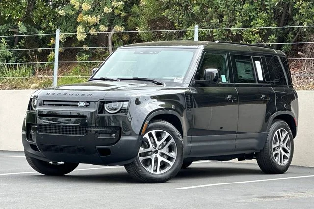 New 2026 Santorini Black Land Rover S image 1