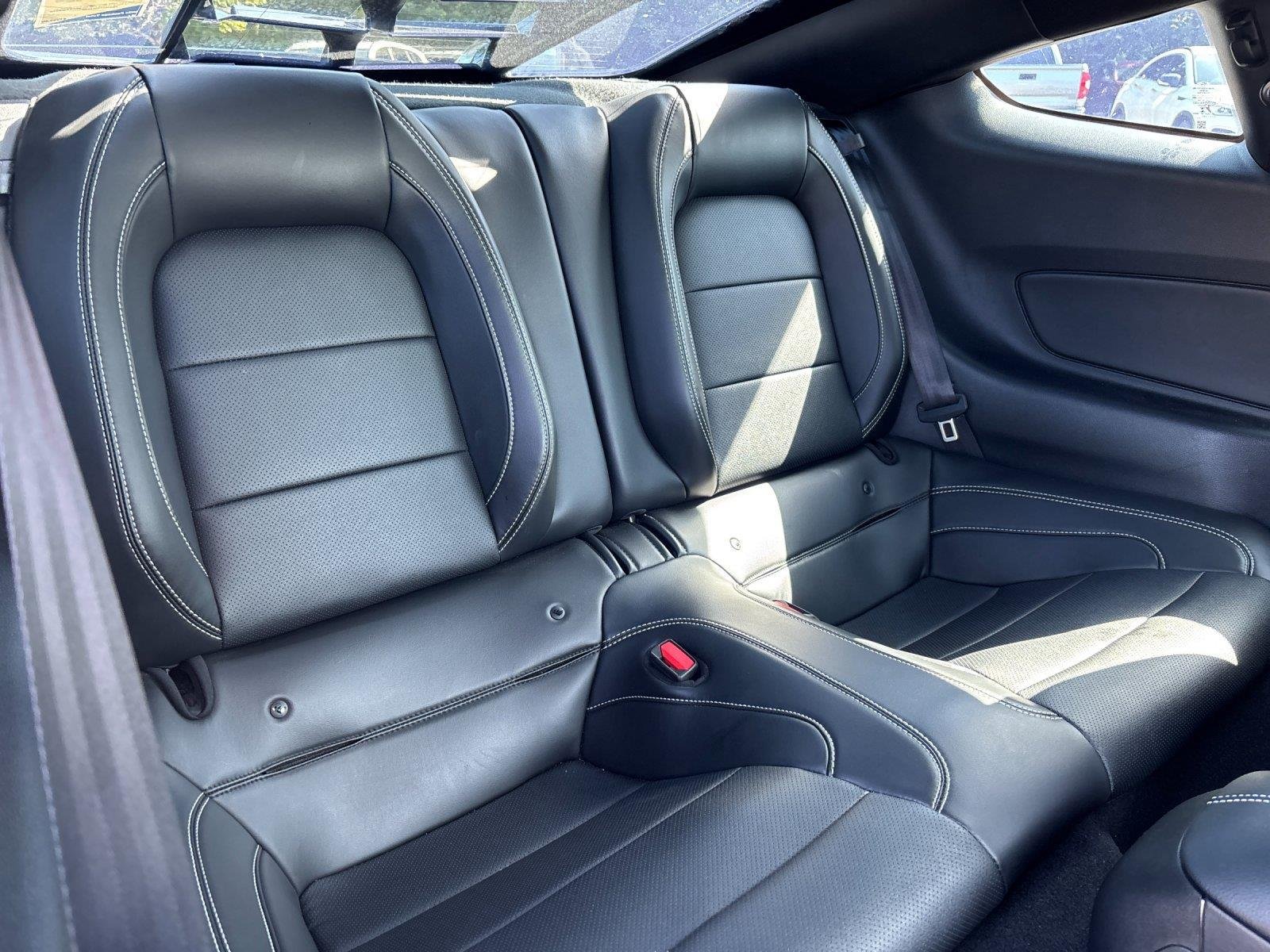 Used 2021 Oxford White Ford Shelby GT500 image 35