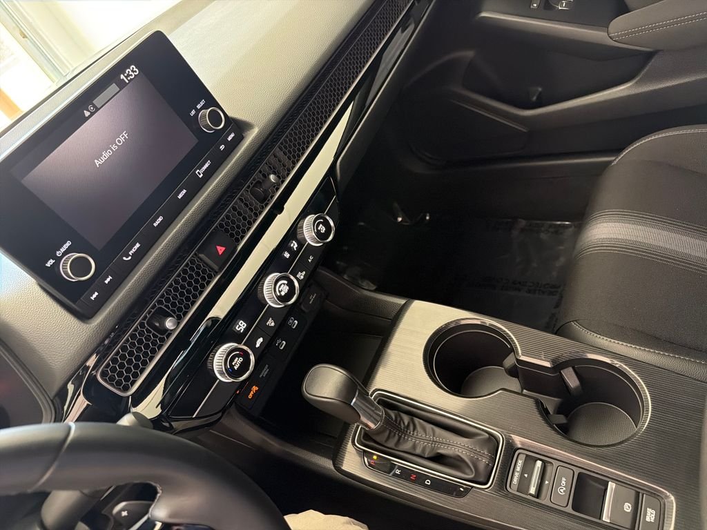Used 2025  Honda Sport image 18