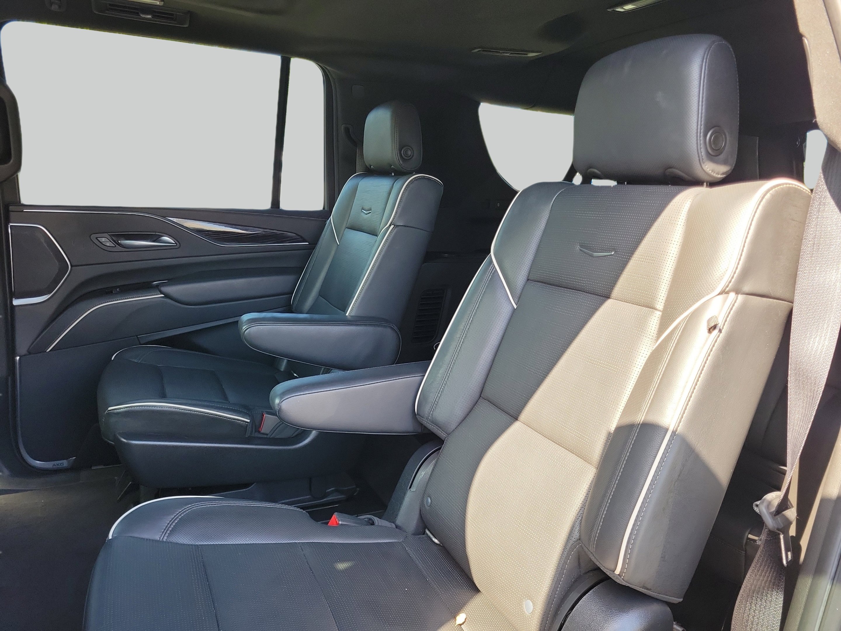 Used 2022 Black Raven Cadillac Sport image 13