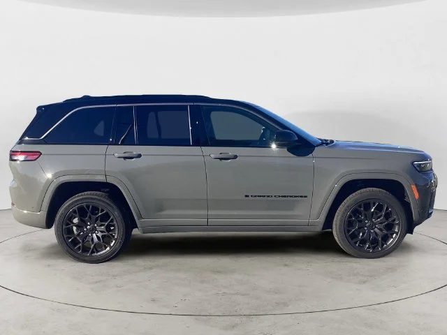 New 2027 Gray Jeep SUMMIT 4X4 image 7