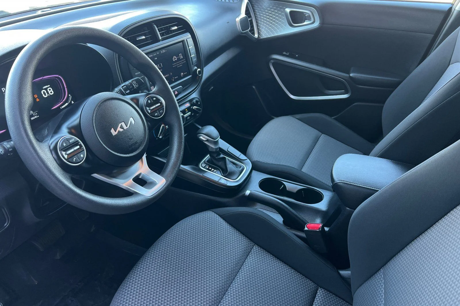 2025 Kia Soul LX - Photo 7