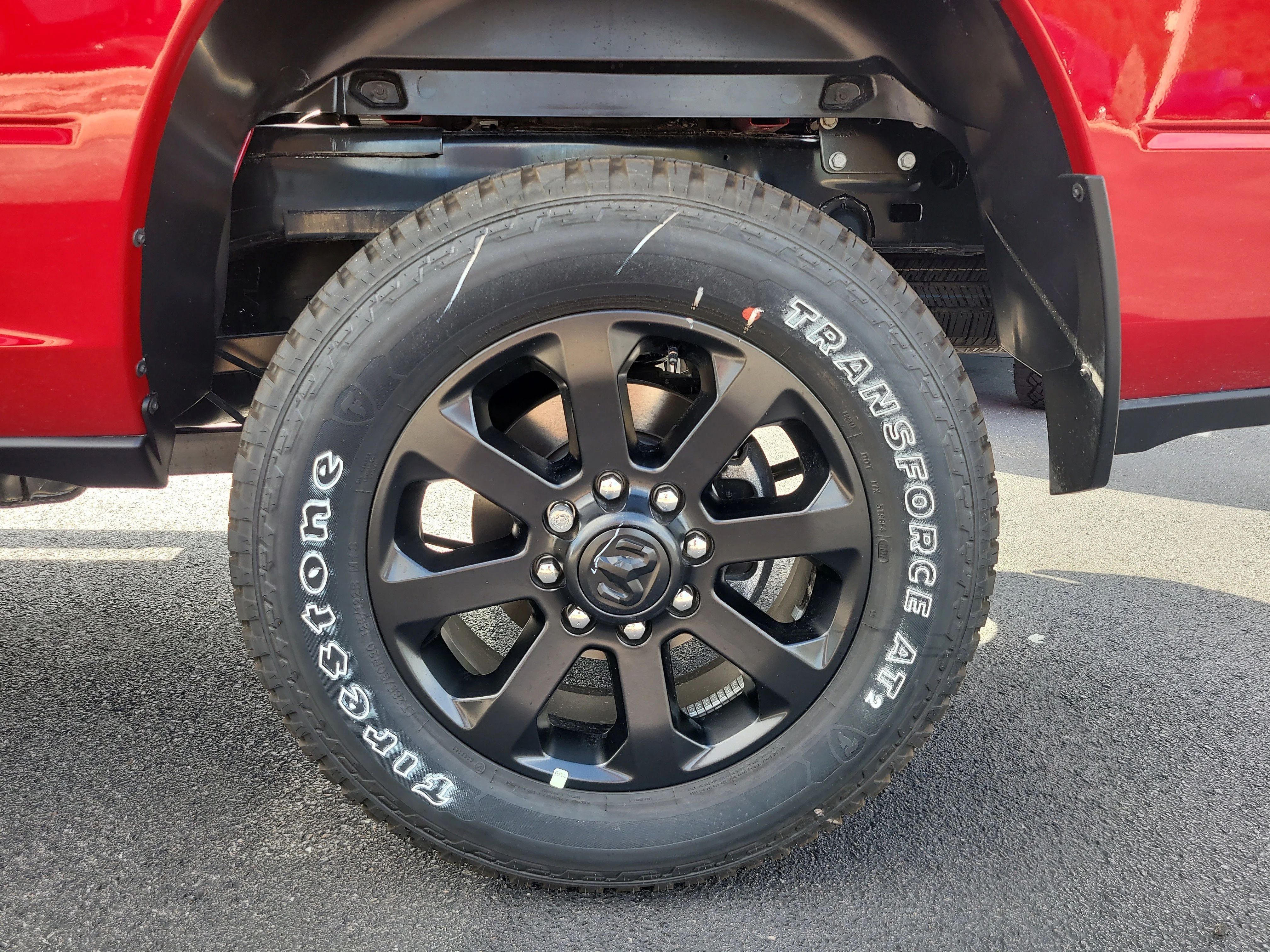 New 2026 Molten Red Pearlcoat Ram Black Express image 9
