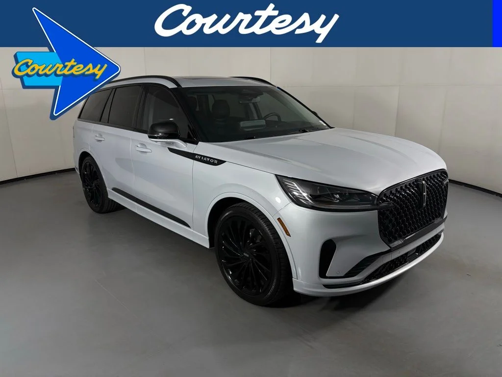 2025 Lincoln Aviator Reserve AWD's photo
