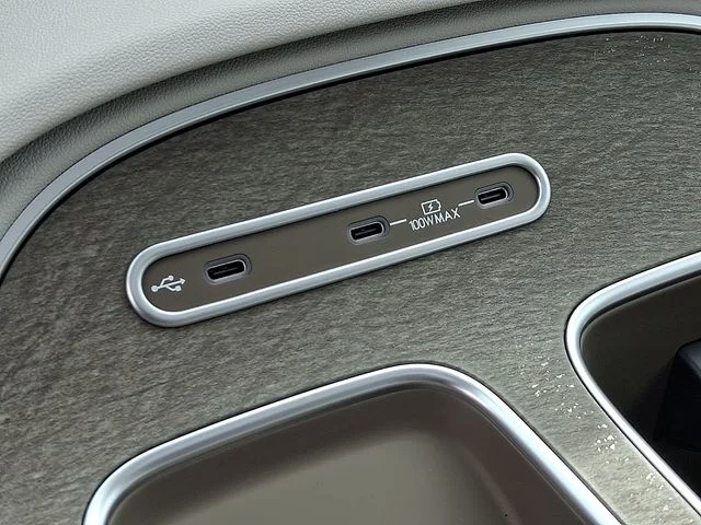 New 2026 Silver Hyundai SEL Premium image 19