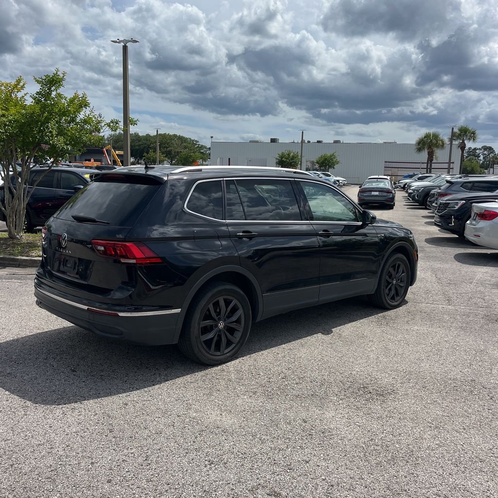 Used 2023 Deep Black Pearl Volkswagen 2.0T SE image 4