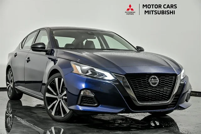 2022 Nissan Altima 2.5 SR