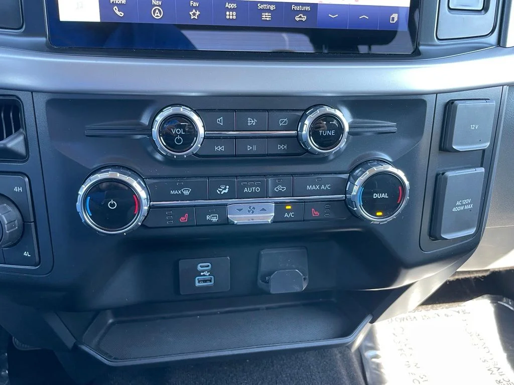 Used 2022 Black Metallic Ford XLT image 12