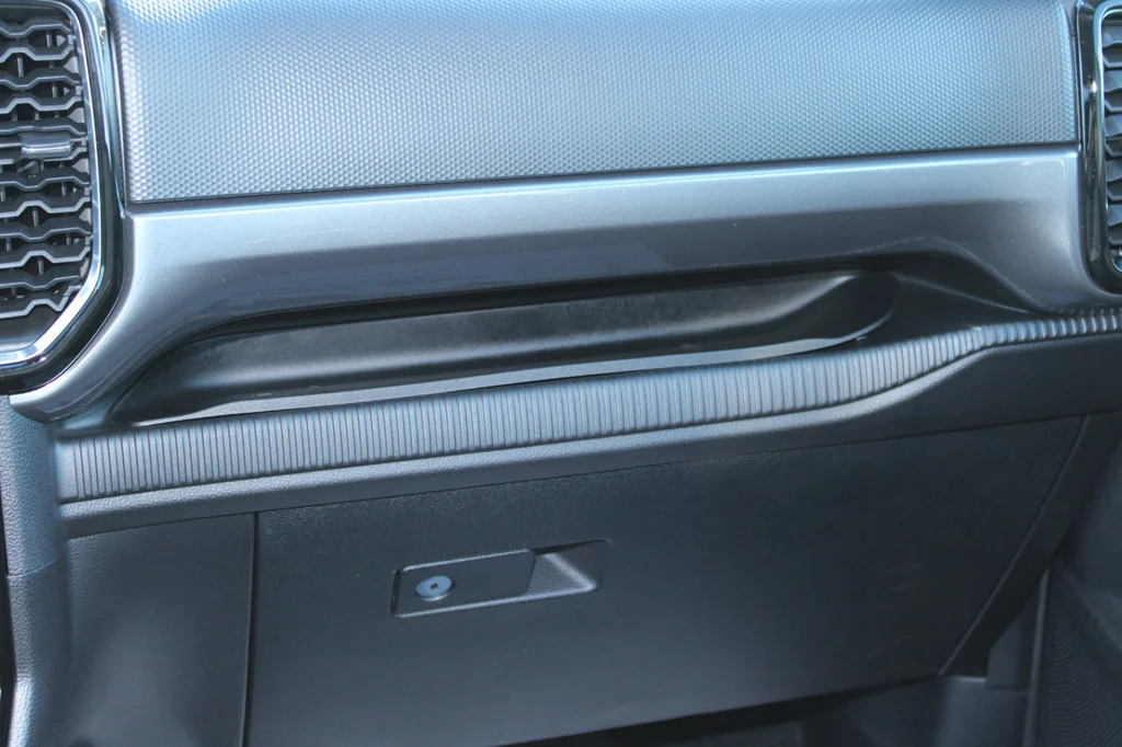 Used 2026 Shadow Black Ford XLT image 29