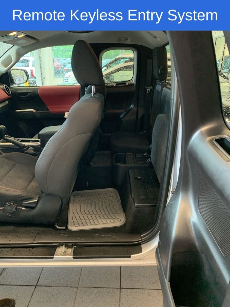 2020 Toyota Tacoma SR5 - Photo 12