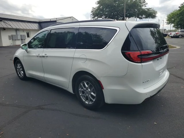 Used 2021 White Chrysler Touring image 3