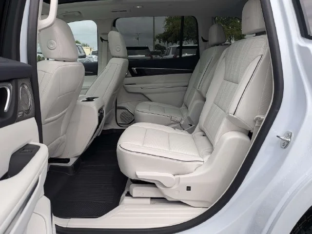 New 2027 Iridescent White Tricoat Buick Avenir image 14