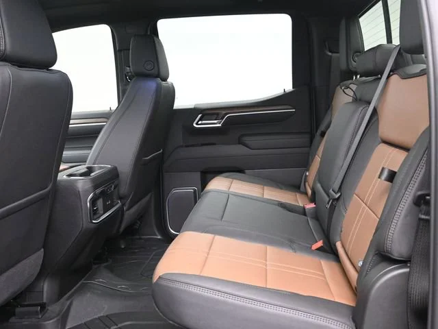 Used 2026 Black Chevrolet High Country image 23