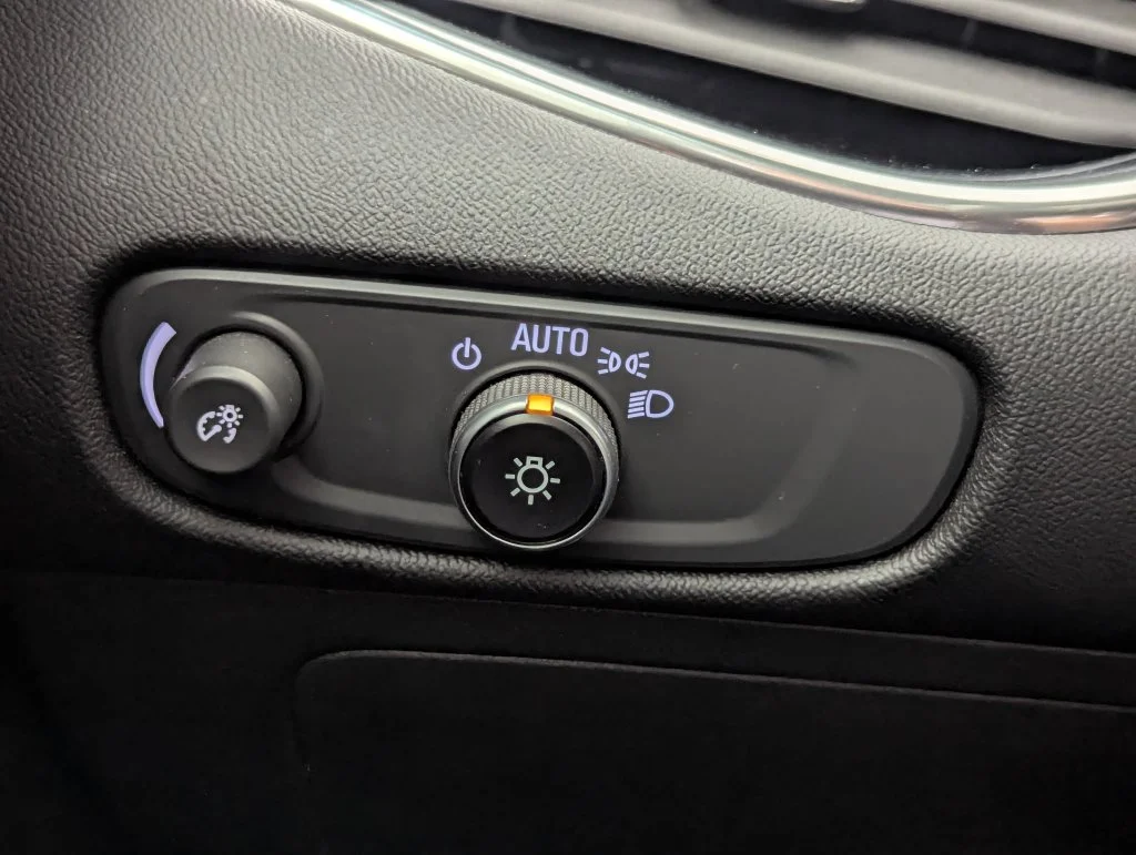 Used 2022 Gray Chevrolet Premier image 47