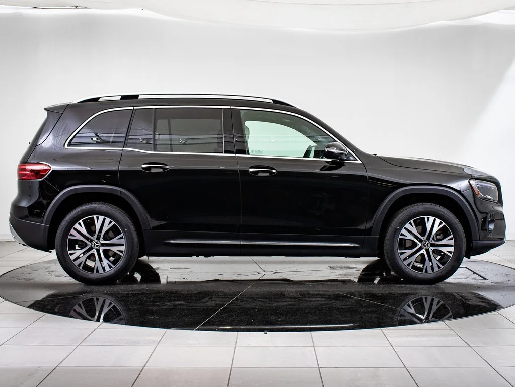 Used 2025 Night Black Mercedes-Benz GLB 250 image 11