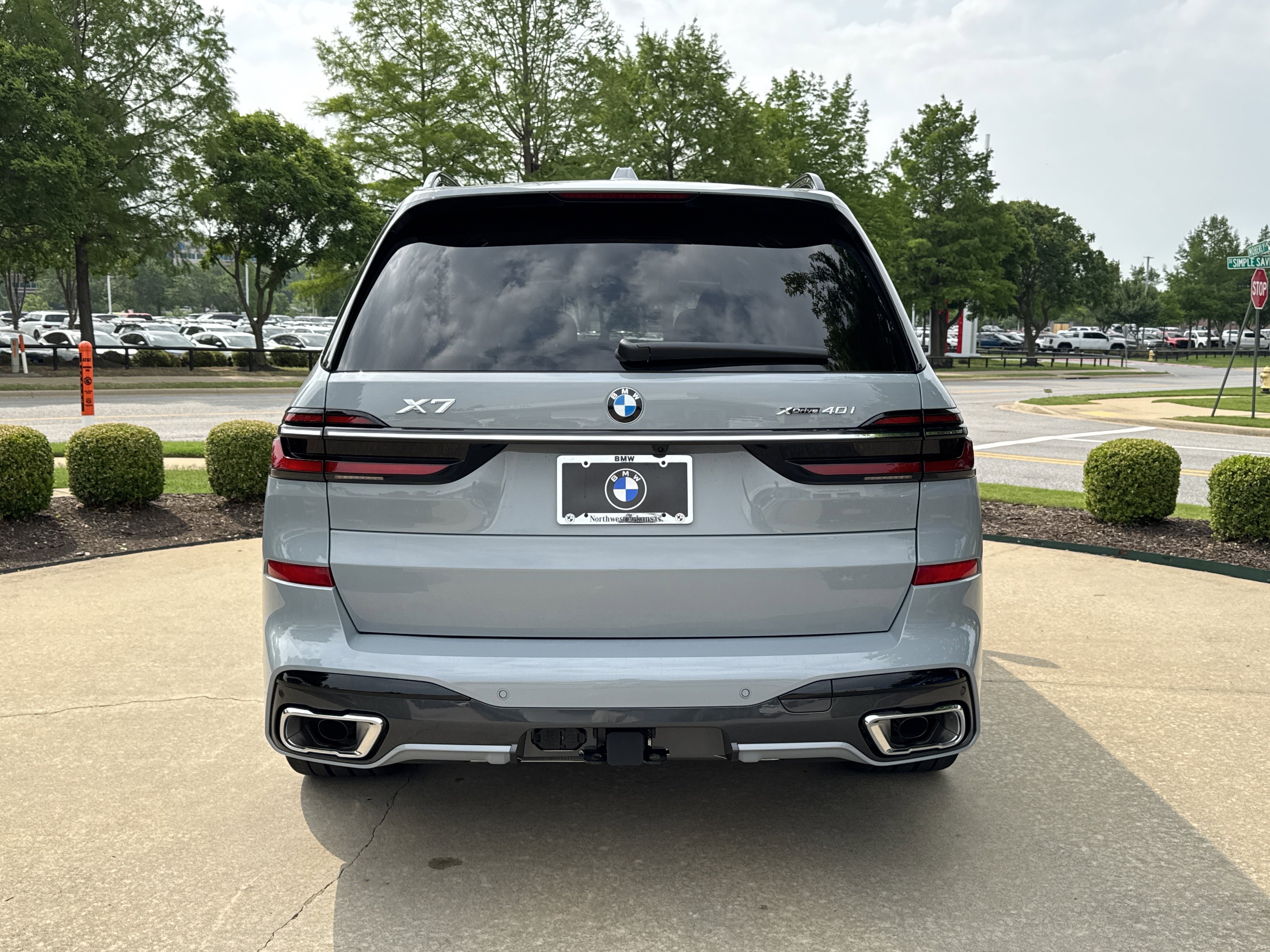 New 2027 0C4P Brooklyn Grey Metallic BMW xDrive40i image 4