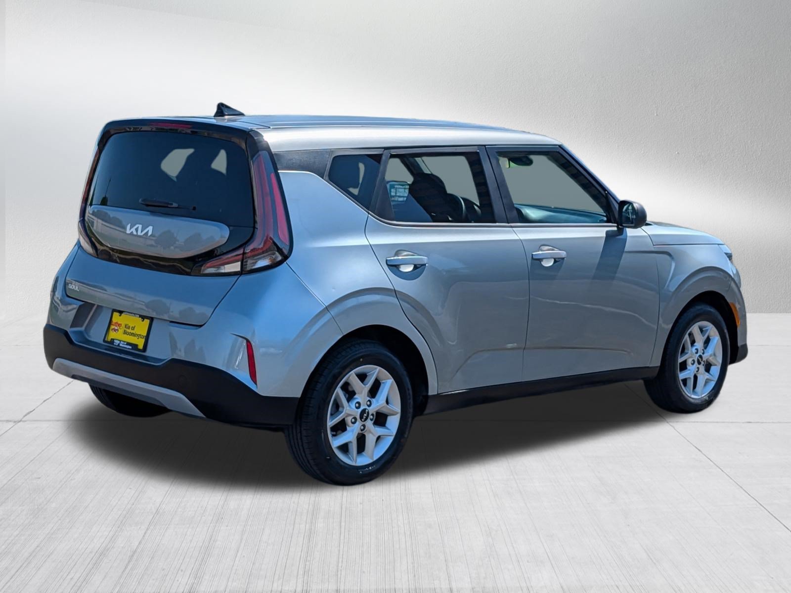 Certified Used 2023 Steel Gray Kia LX image 7