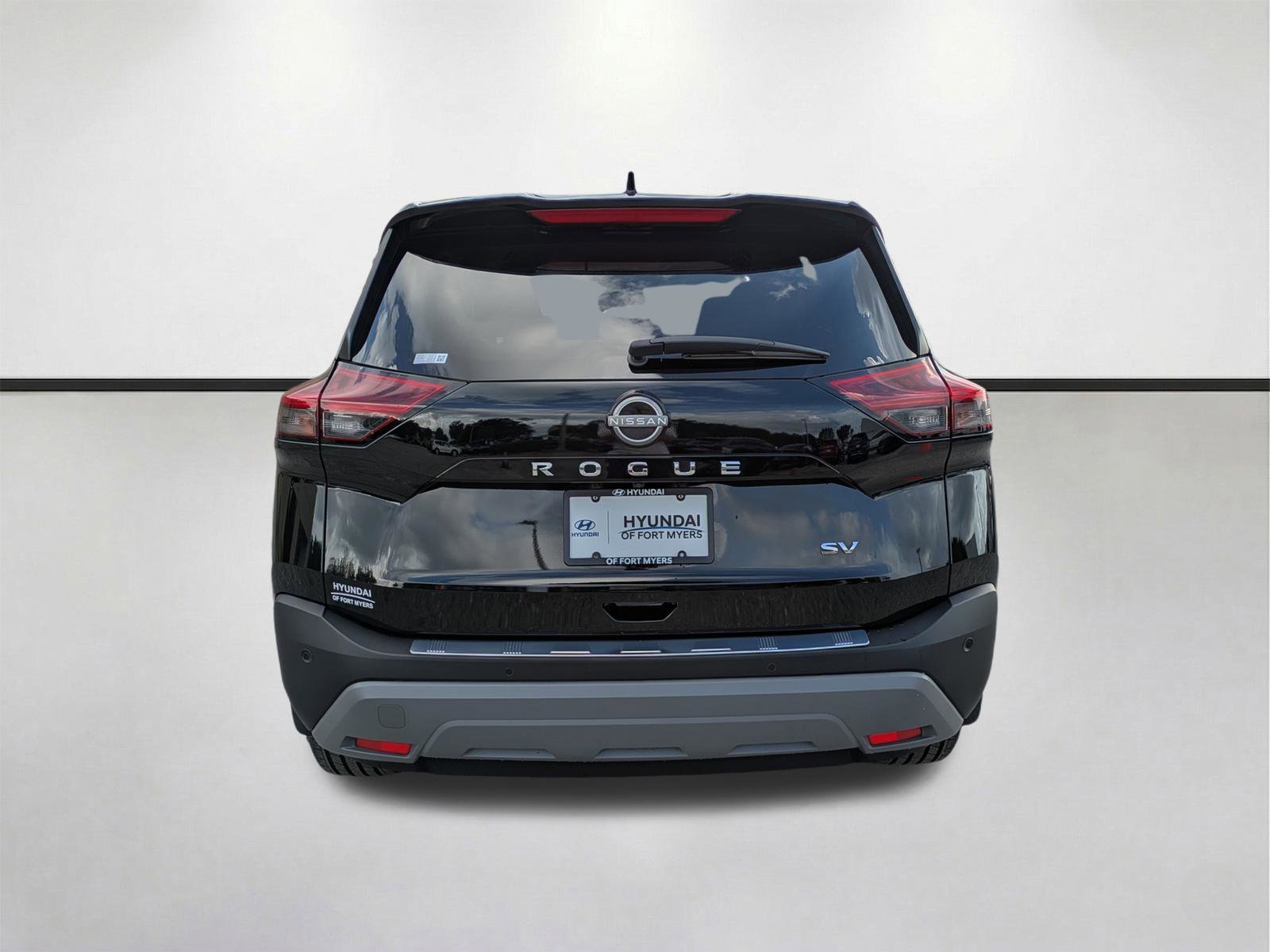 2023 Nissan Rogue SV - Photo 6
