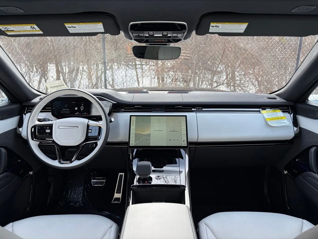 New 2026 Black Land Rover Dynamic SE image 18