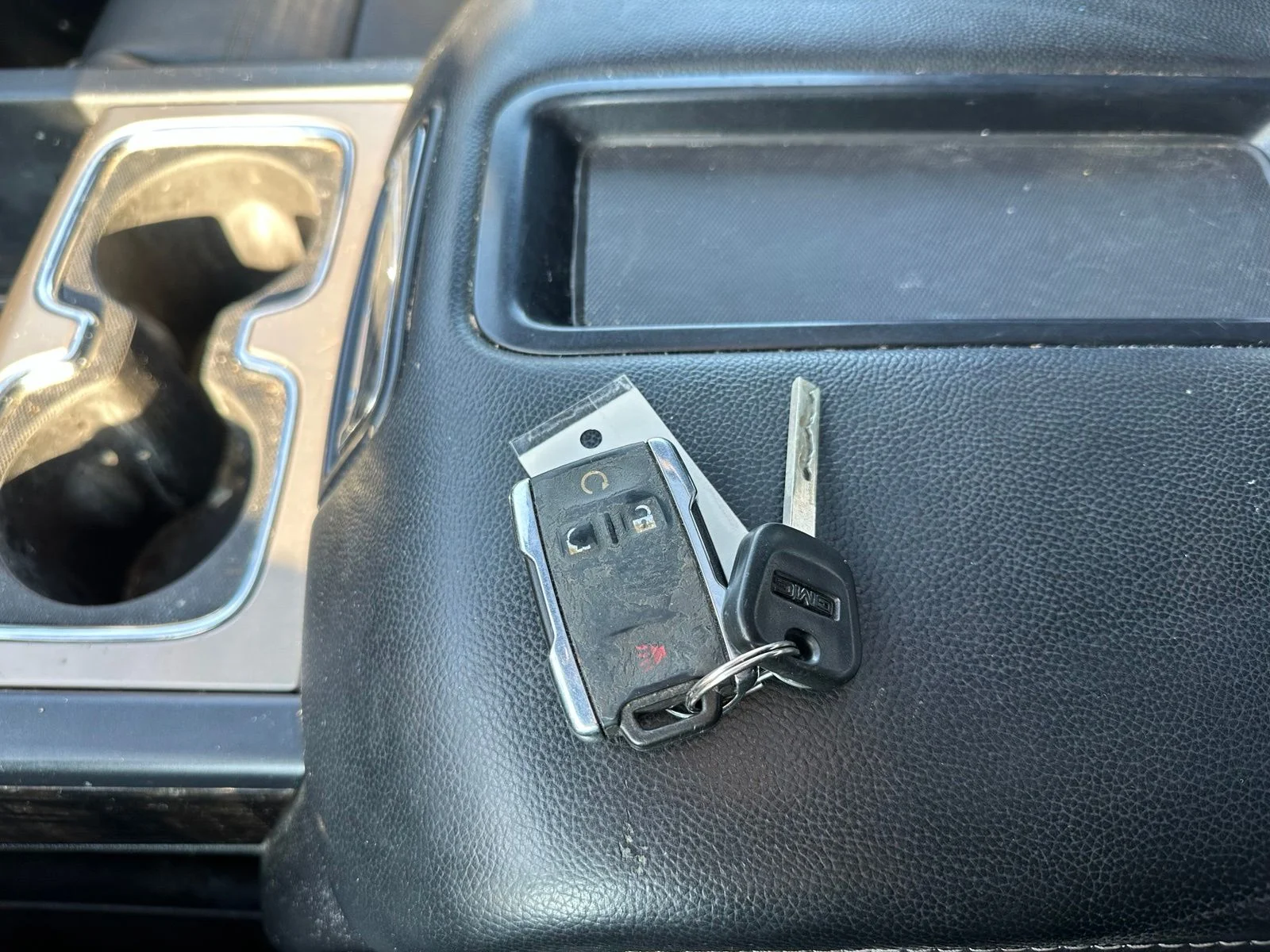 Used 2015 Gray GMC Denali image 7