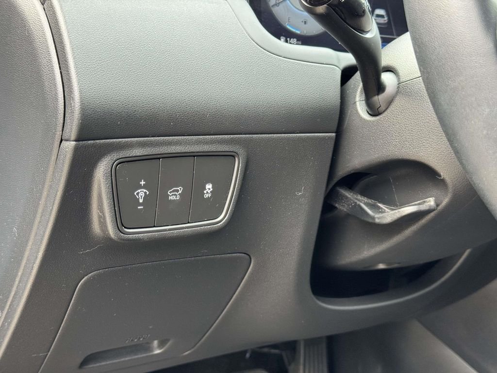 Used 2024 Gray Hyundai SEL image 10