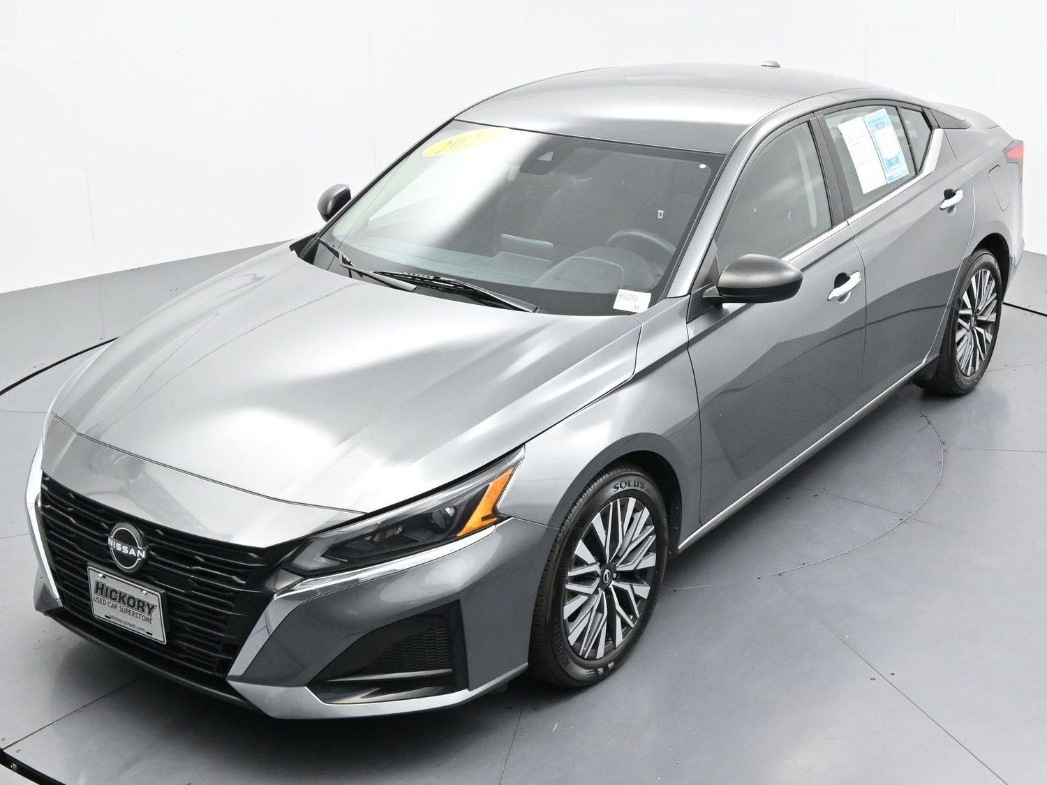 Used 2024 Gun Metallic Nissan 2.5 SV image 37