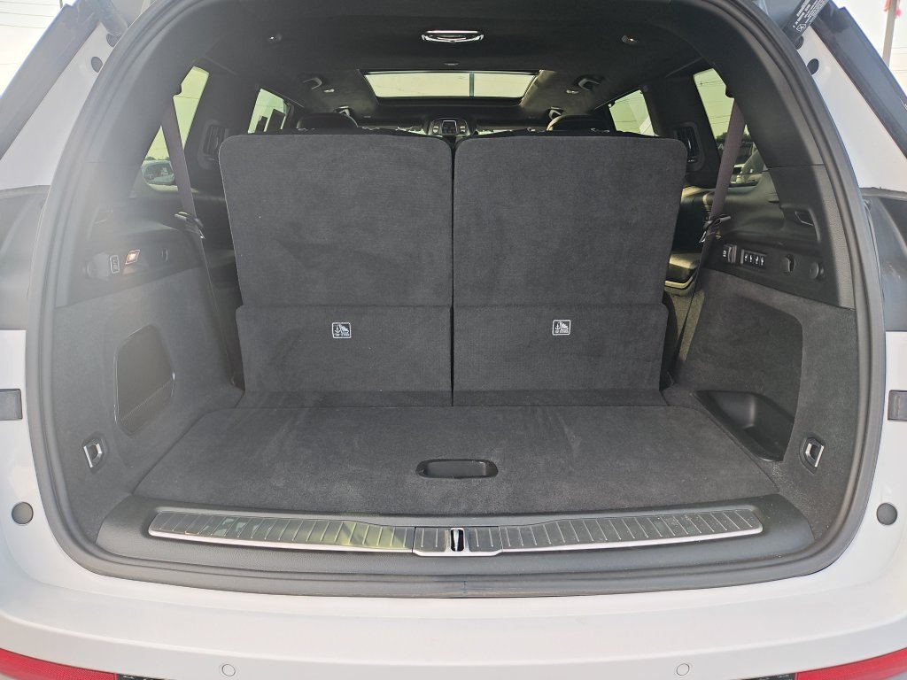 Used 2026 White Jeep Summit image 9