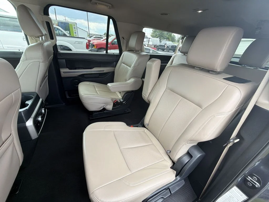 Used 2024 Gray Ford XLT image 28