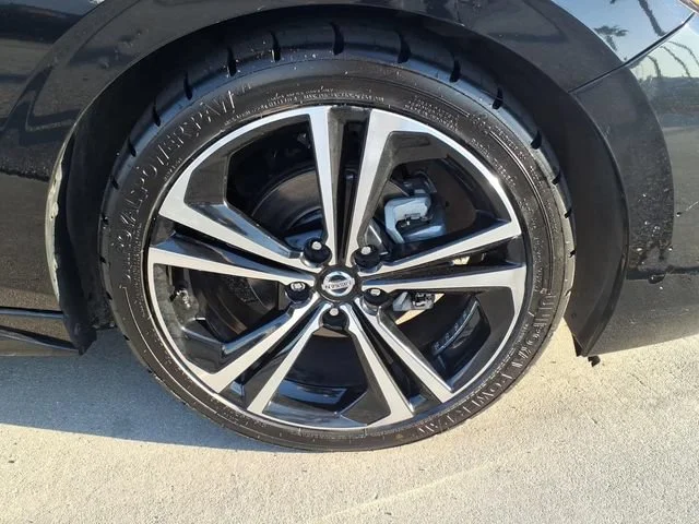 Used 2023 Black Nissan SR Xtronic CVT image 10