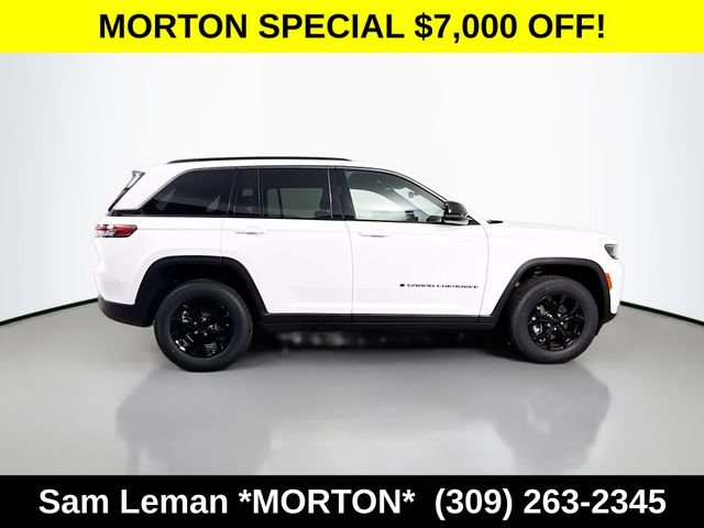 New 2026 Bright White Clear-Coat Exterior Paint Jeep Altitude image 8