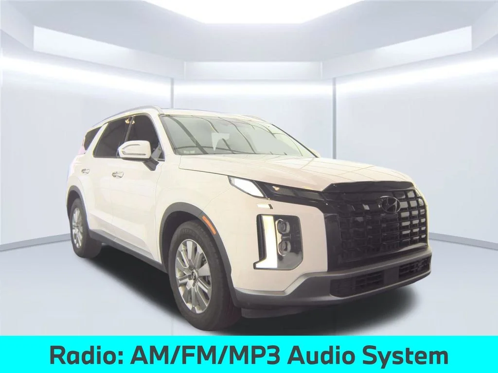 Used 2023 White Hyundai SEL image 5