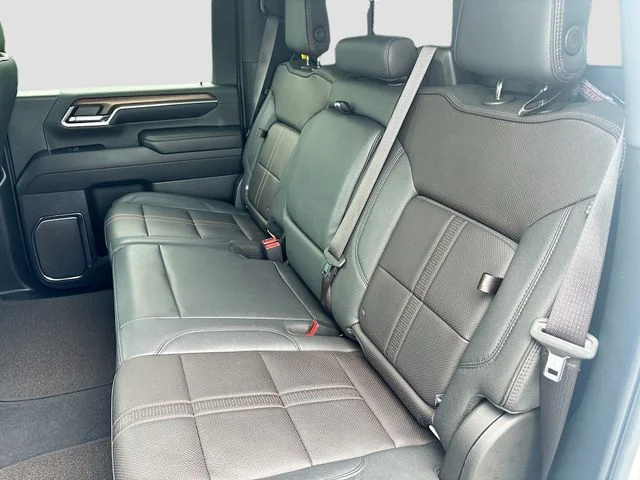 Used 2024 White Chevrolet High Country image 25