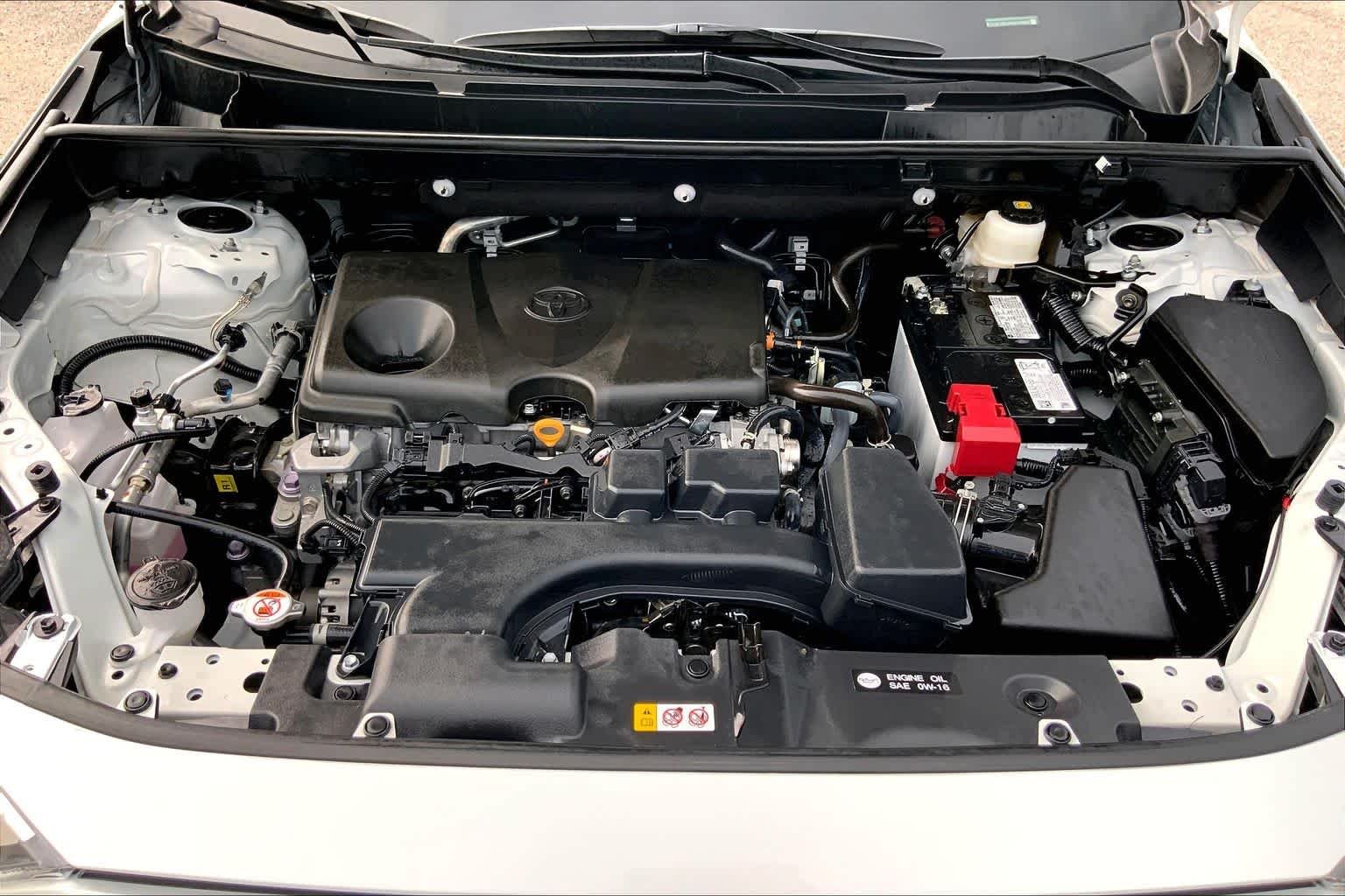 Used 2025 Wind Chill Pearl Toyota XLE Premium image 31