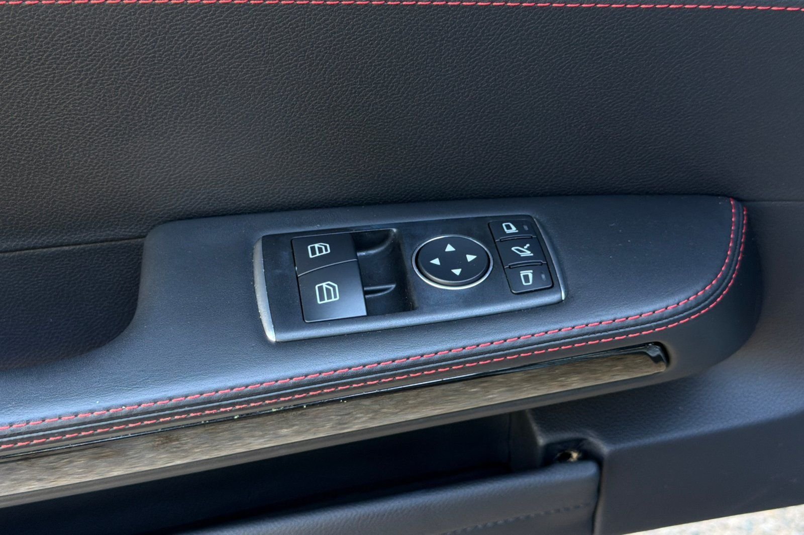 Used 2016 Gray Mercedes-Benz S image 25