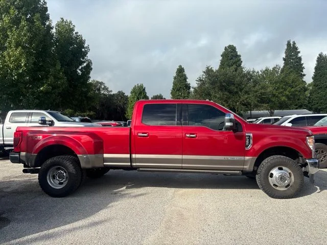 Used 2021 Red Ford King Ranch image 4