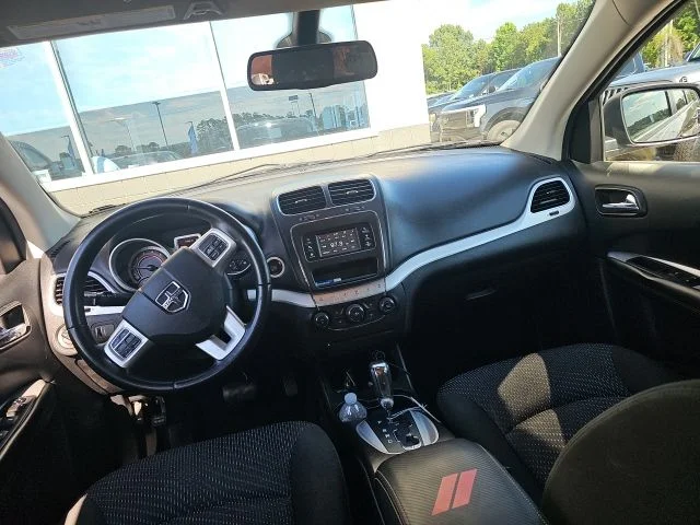 Used 2020 Gray Dodge SE image 16