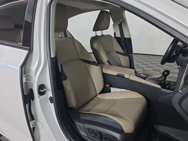 Used 2019 White Pearl Lexus 350 image 20